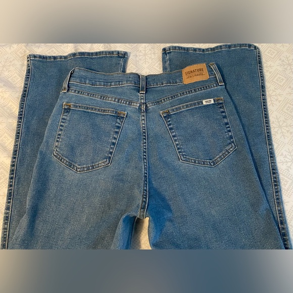 Signature by Levi Strauss Light Blue Flare Jeans - Picture 2 of 8